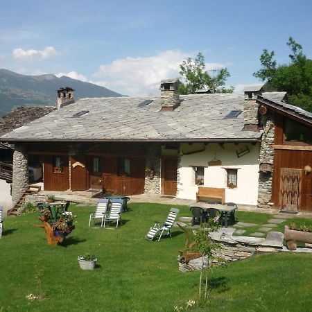 Appartamento Les Chevreuils Arvier Esterno foto